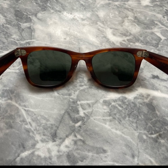 vintage Authentic Ray-Ban B&L Wayfarer USA Tortoiseshell 5022 Sunglasses - Picture 2 of 8